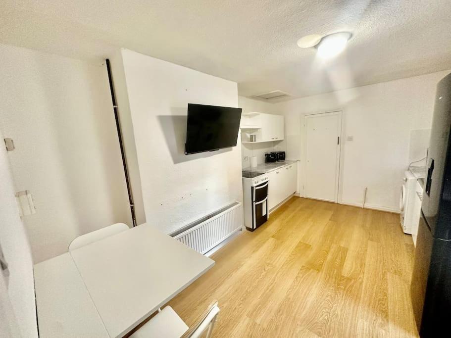 Cosy Two Bedroom Apartment,Se13 Лондон Экстерьер фото