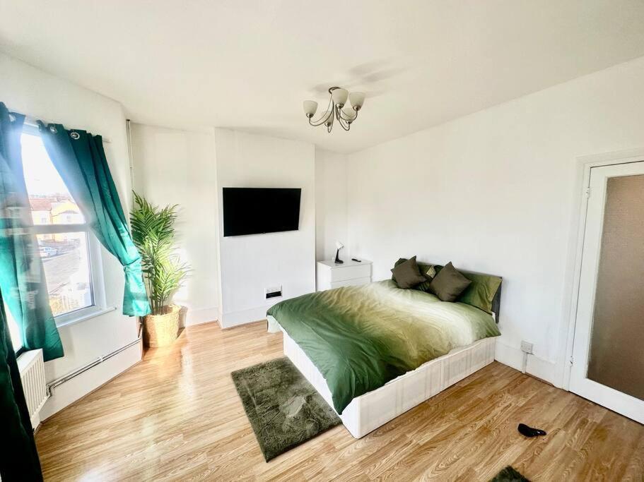 Cosy Two Bedroom Apartment,Se13 Лондон Экстерьер фото