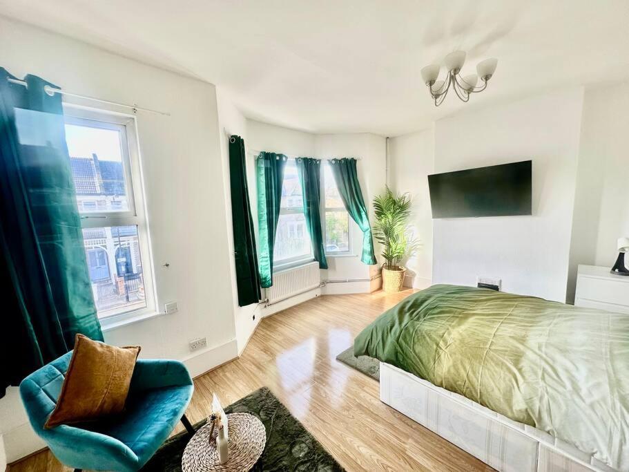 Cosy Two Bedroom Apartment,Se13 Лондон Экстерьер фото